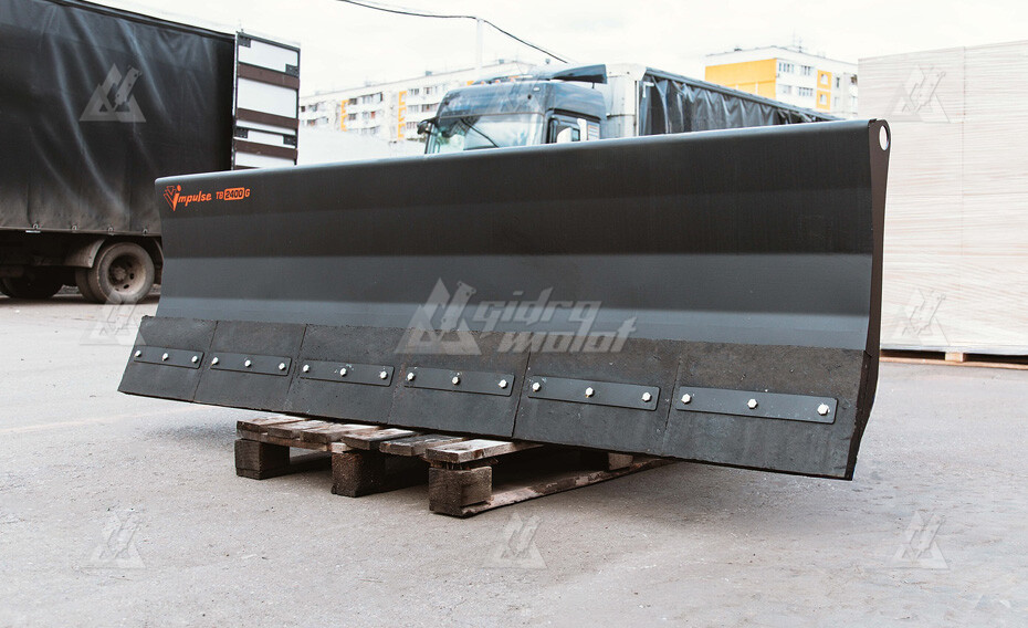 Отвал для уборки снега коммунальный Impulse TB 2400M Bob-Tach для погрузчиков картинка 647576